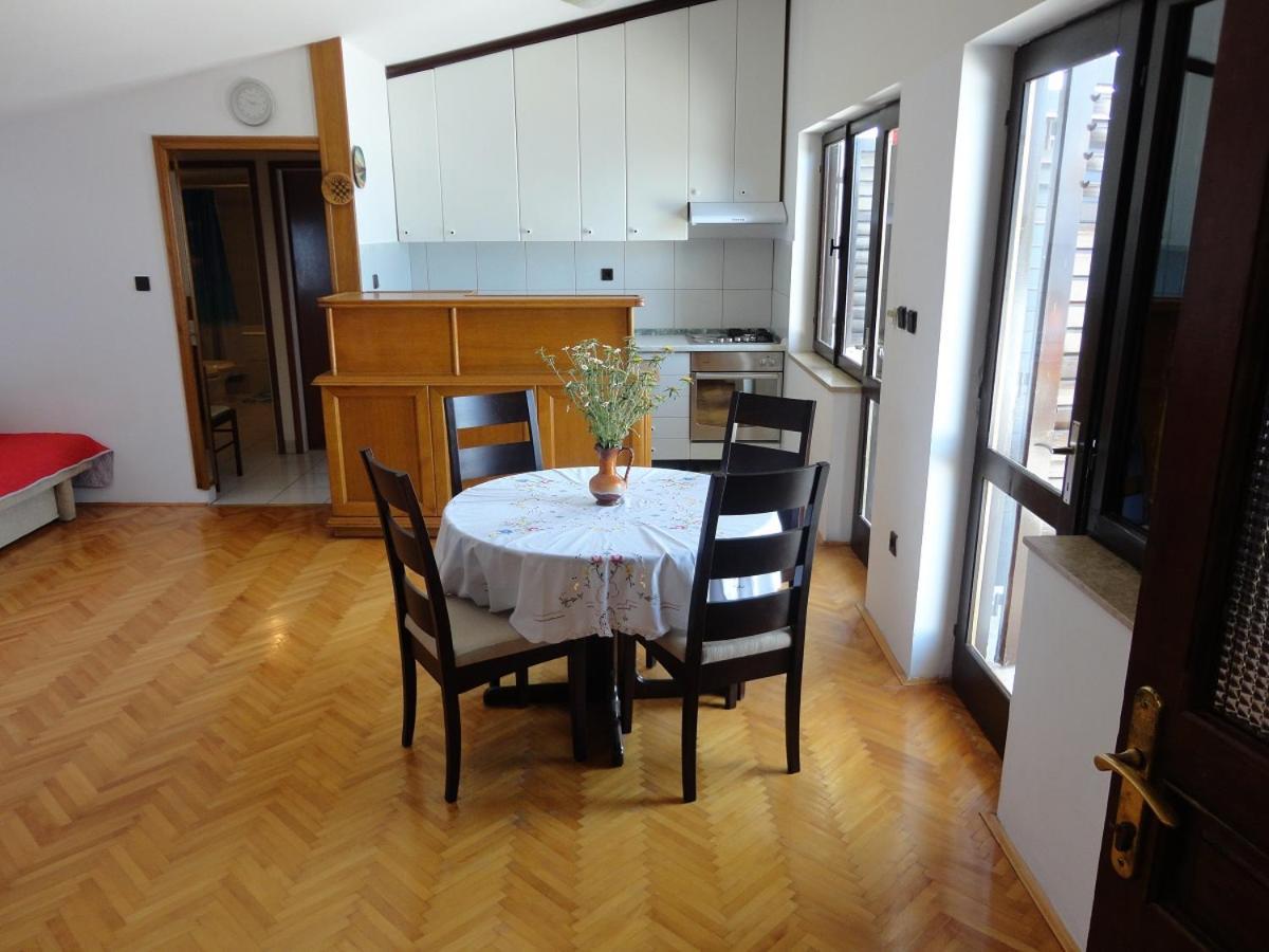 Apartman Lucijan Marusici  Eksteriør billede
